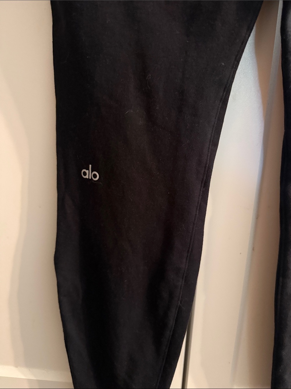 Alo Yoga Black Modal Cotton Moto Zipper Pocket Jogger Sweatpants size M - Picture 6 of 7